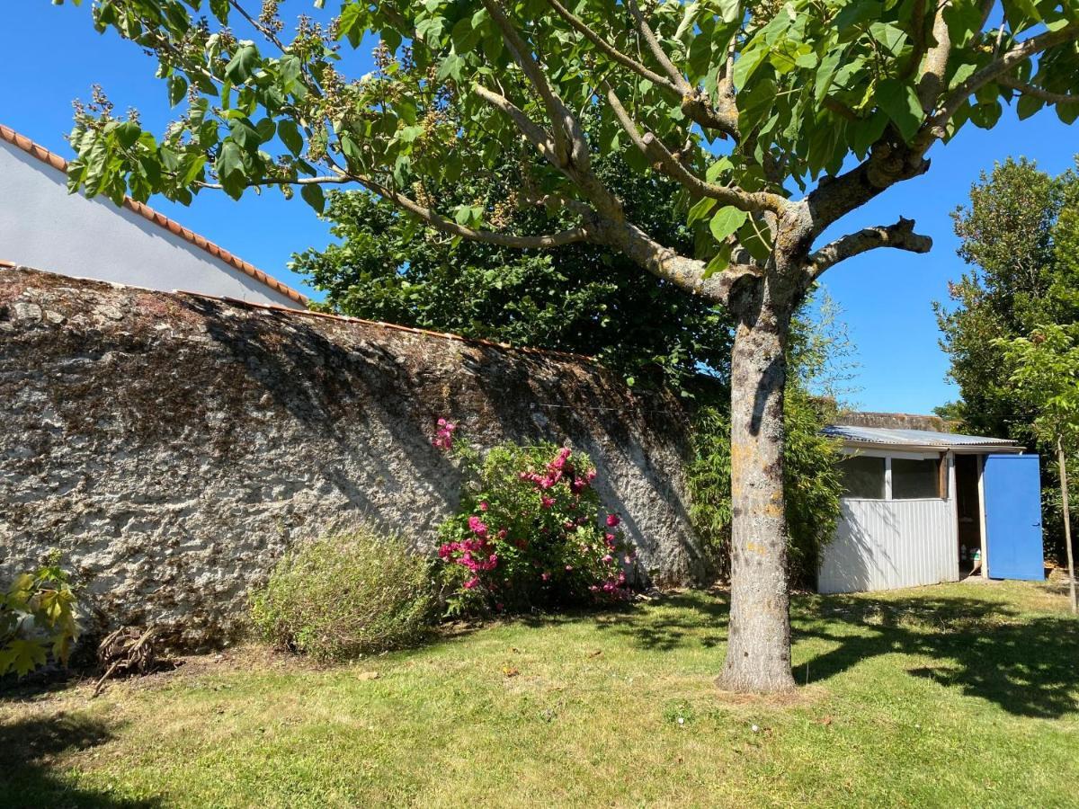 Maison Vendéenne à 10 min de la mer Avrillé Exterior foto